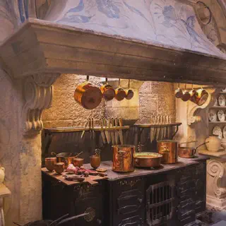 /img/14593-beauty-and-beast-kitchen-image7.webp