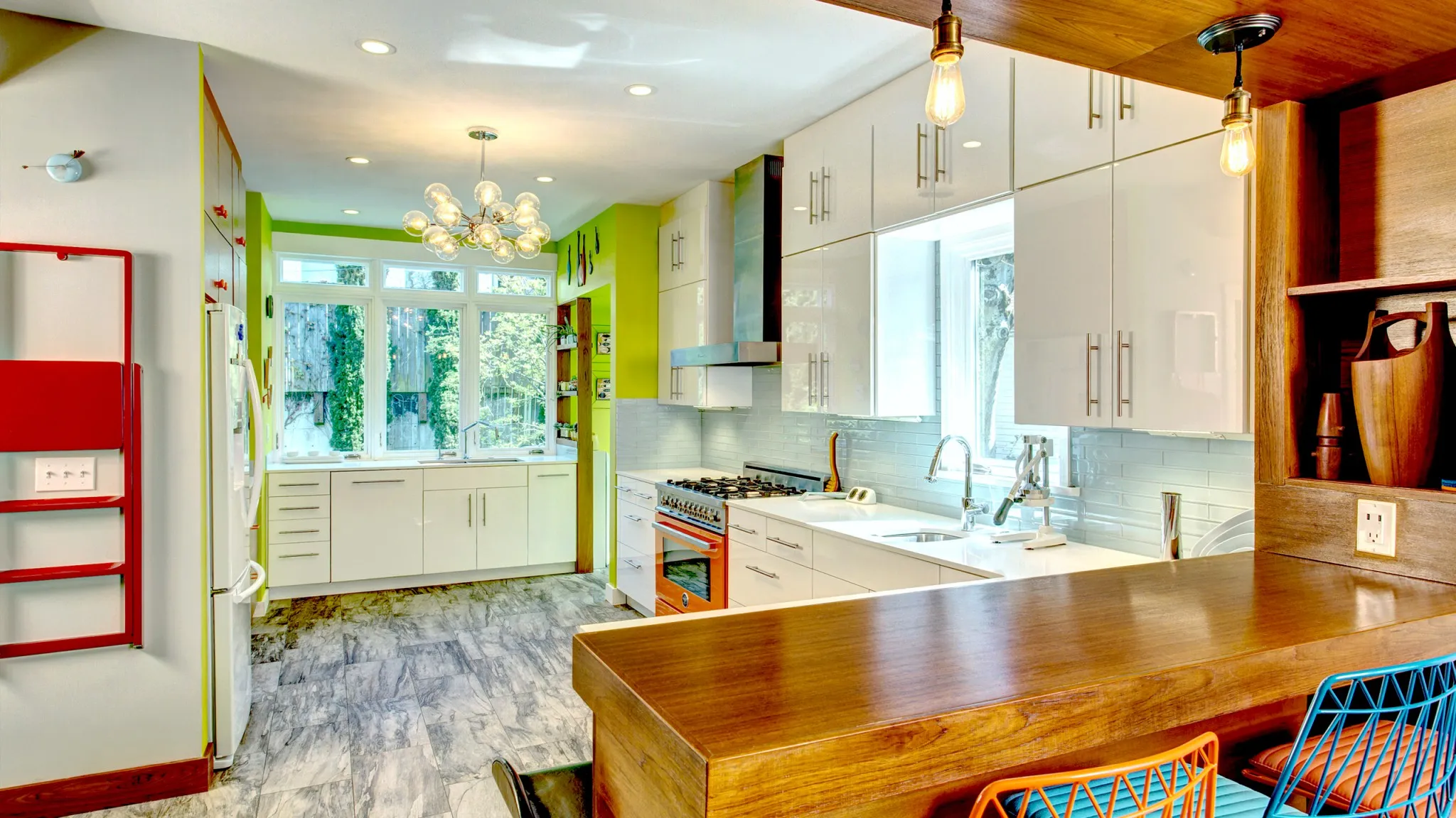 /img/14594-budget-friendly-lighting-kitchen.webp