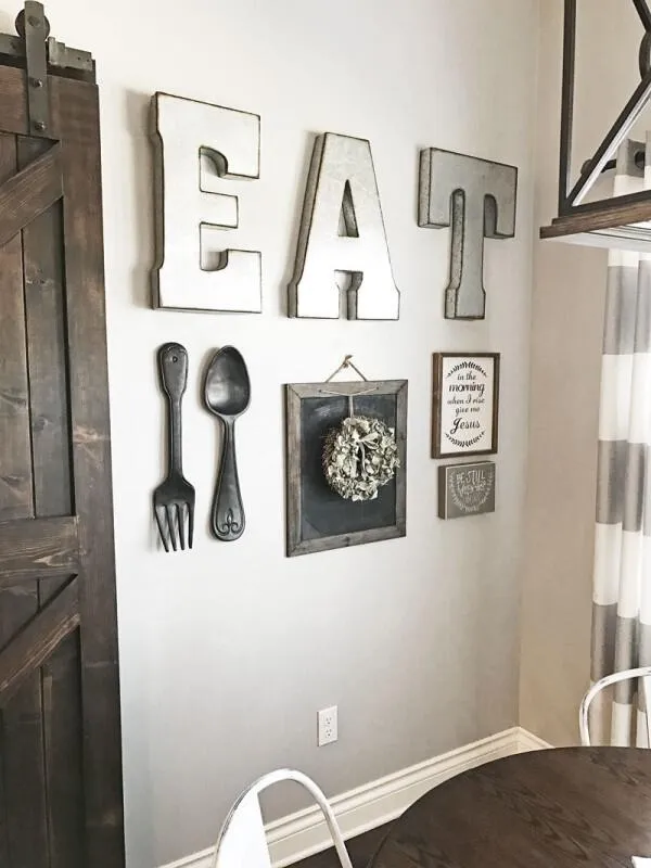 /img/14639-farmhouse-rustic-kitchen.webp