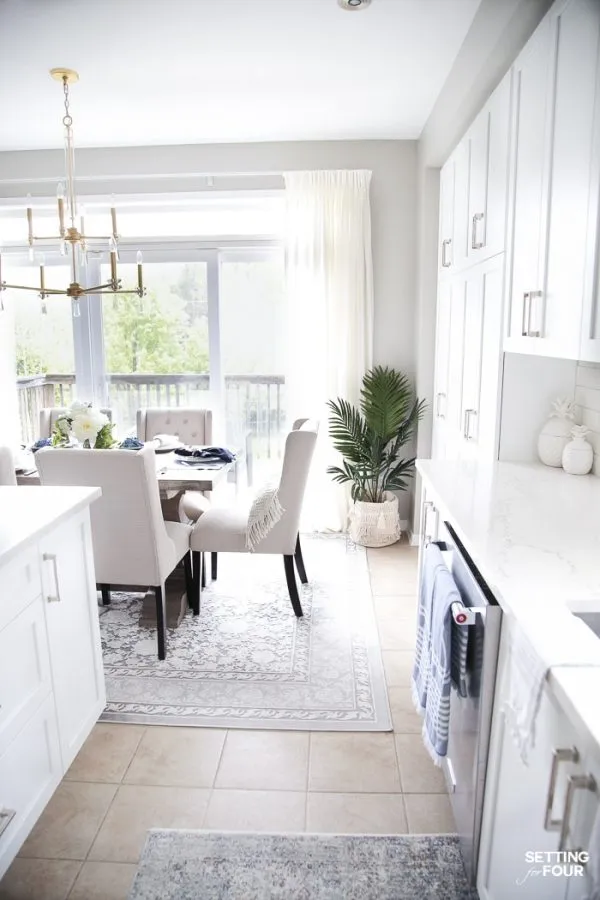14645 light airy kitchen