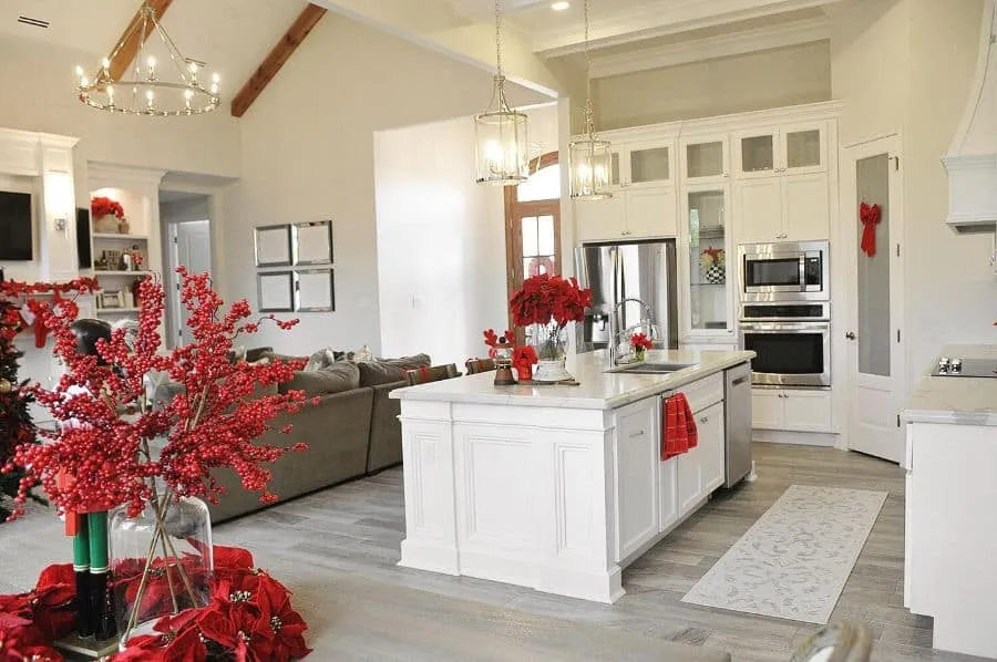 /img/14647-kitchen-lighting-ideas.webp