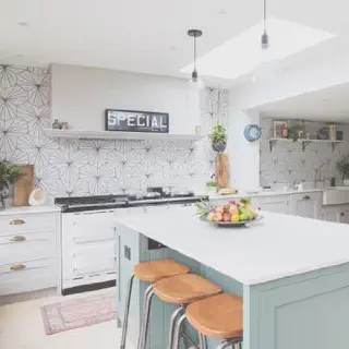 /img/14689-kitchen-decor-uk-chic-spaces-8.webp