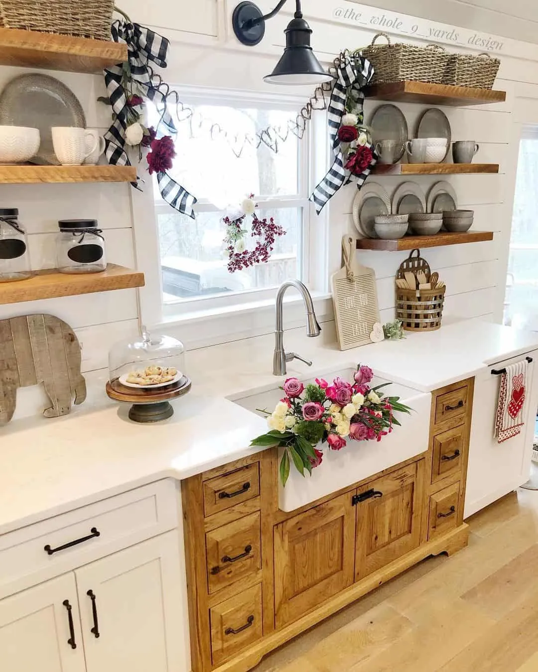 14702 gallery wall kitchen