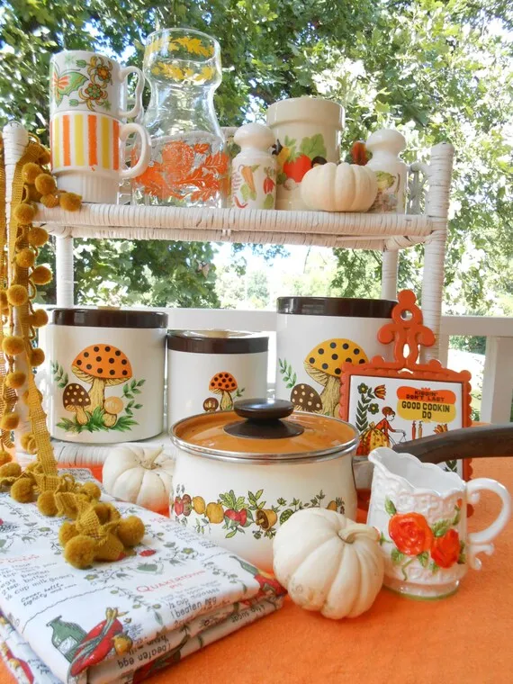 14712 70s western kitchen image4