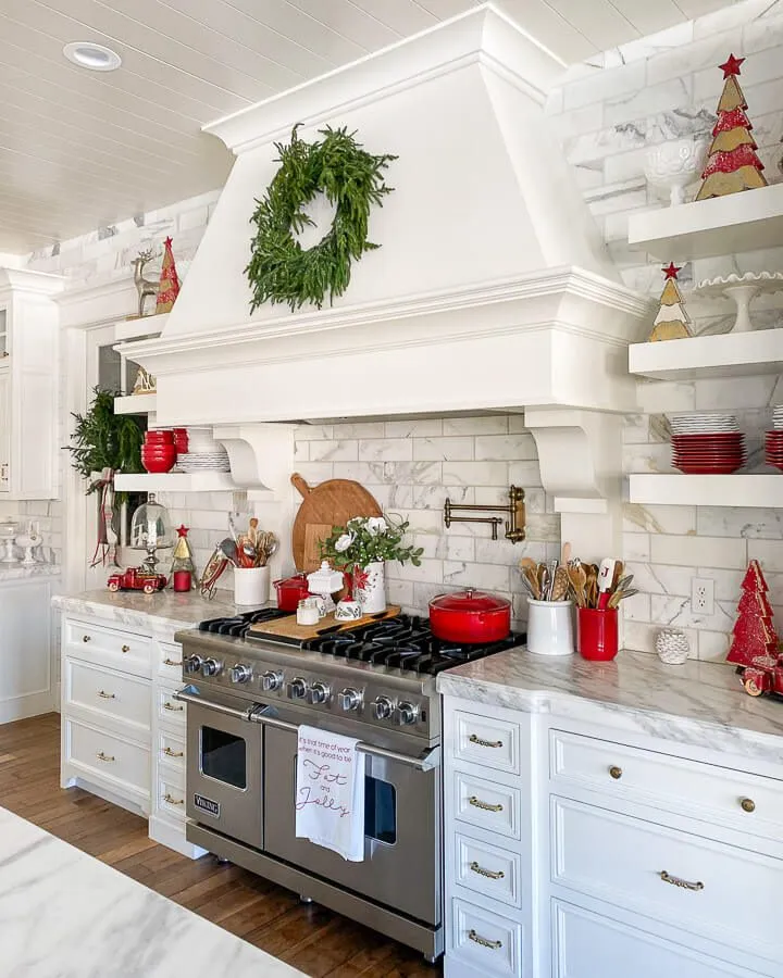 /img/14724-xmas-kitchen-ornaments.webp
