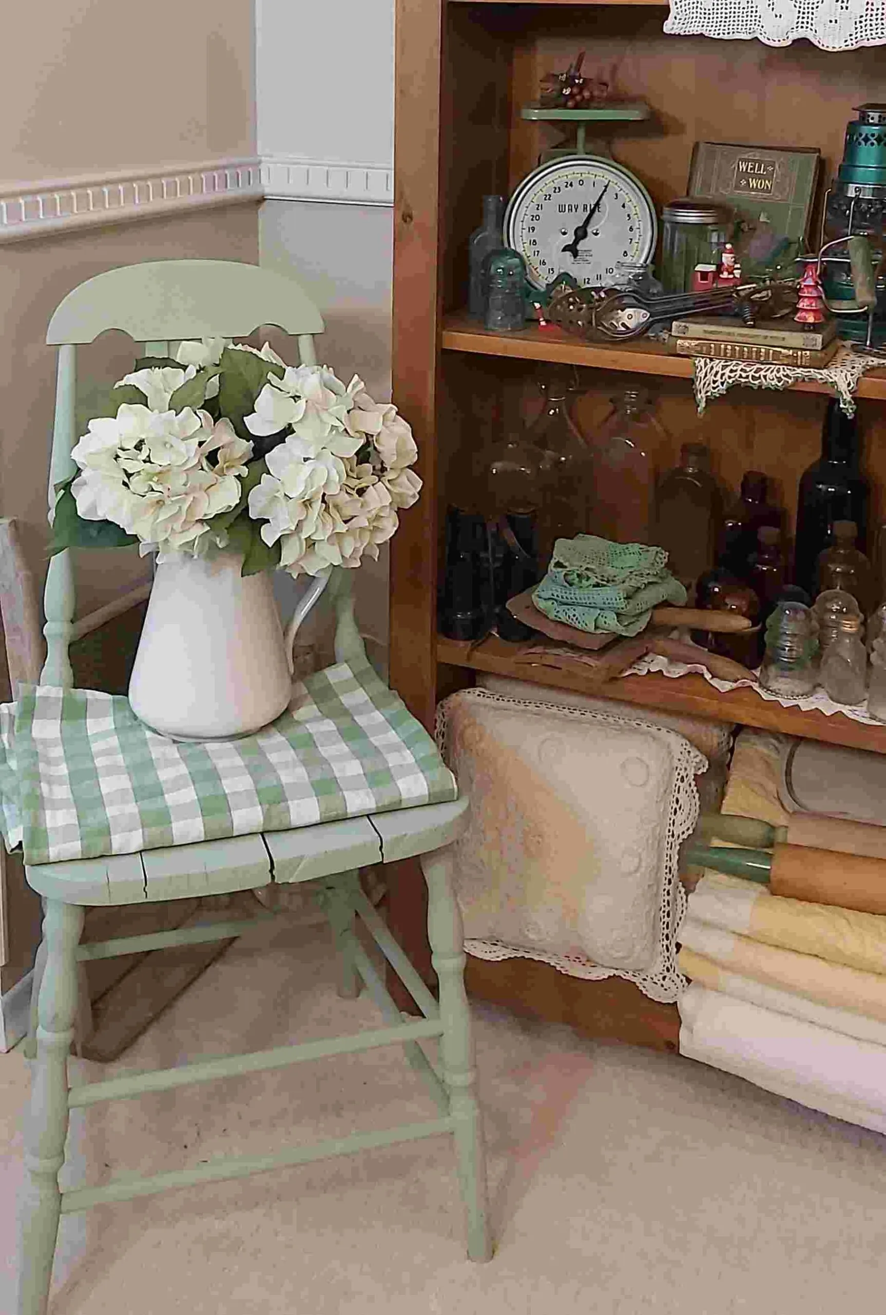 14728 green kitchen accents