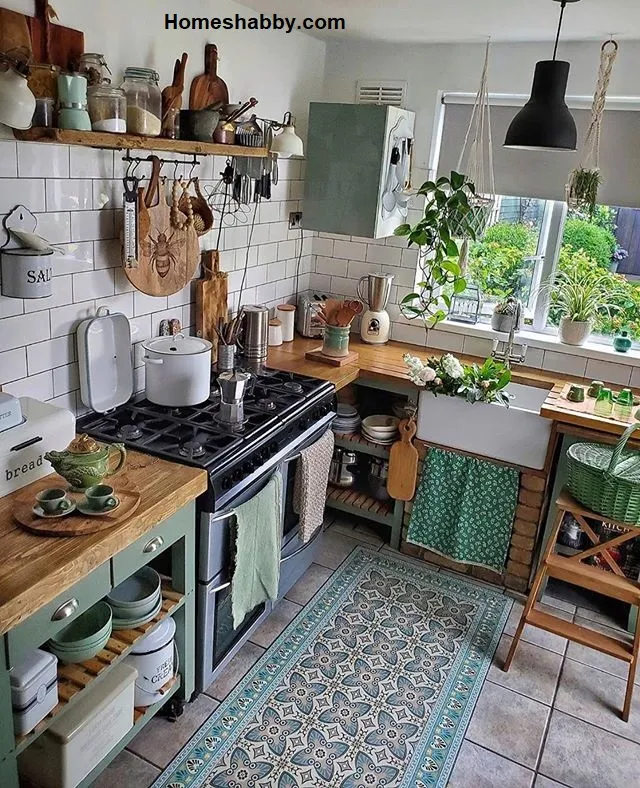 /img/14728-green-kitchen-layout.webp