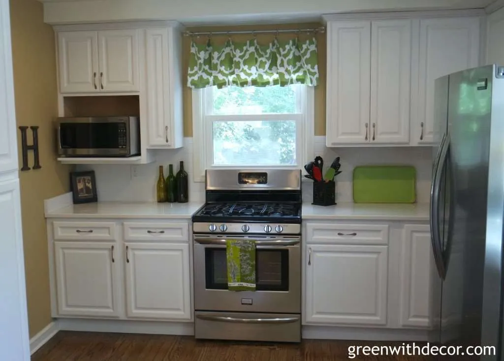 /img/14756-grey-kitchen-cleaning.webp
