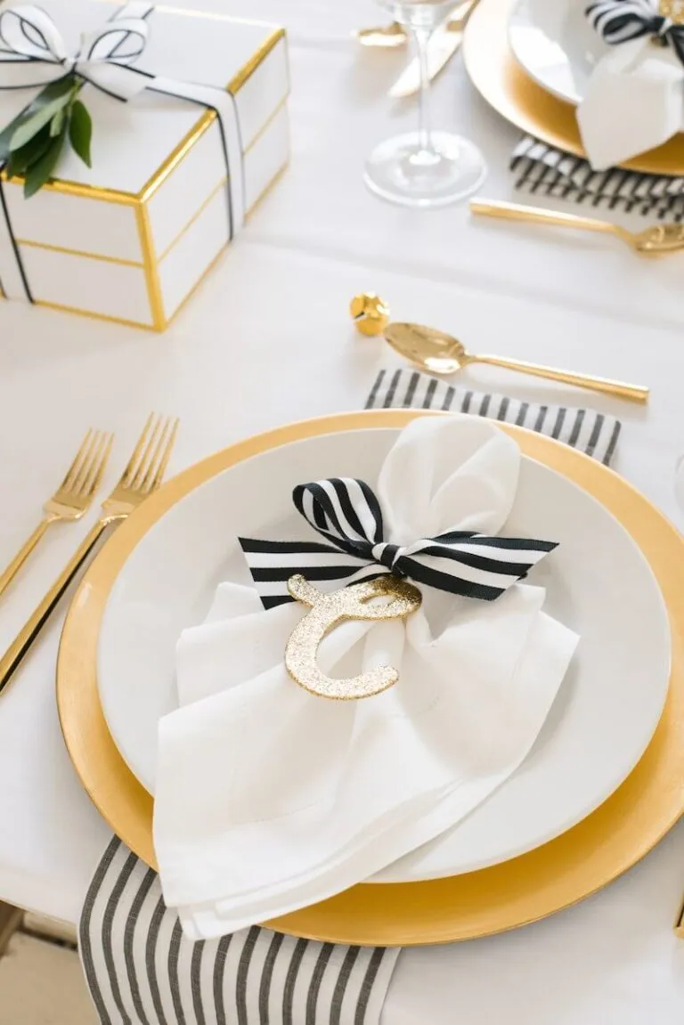 14776 gold christmas kitchen centerpieces