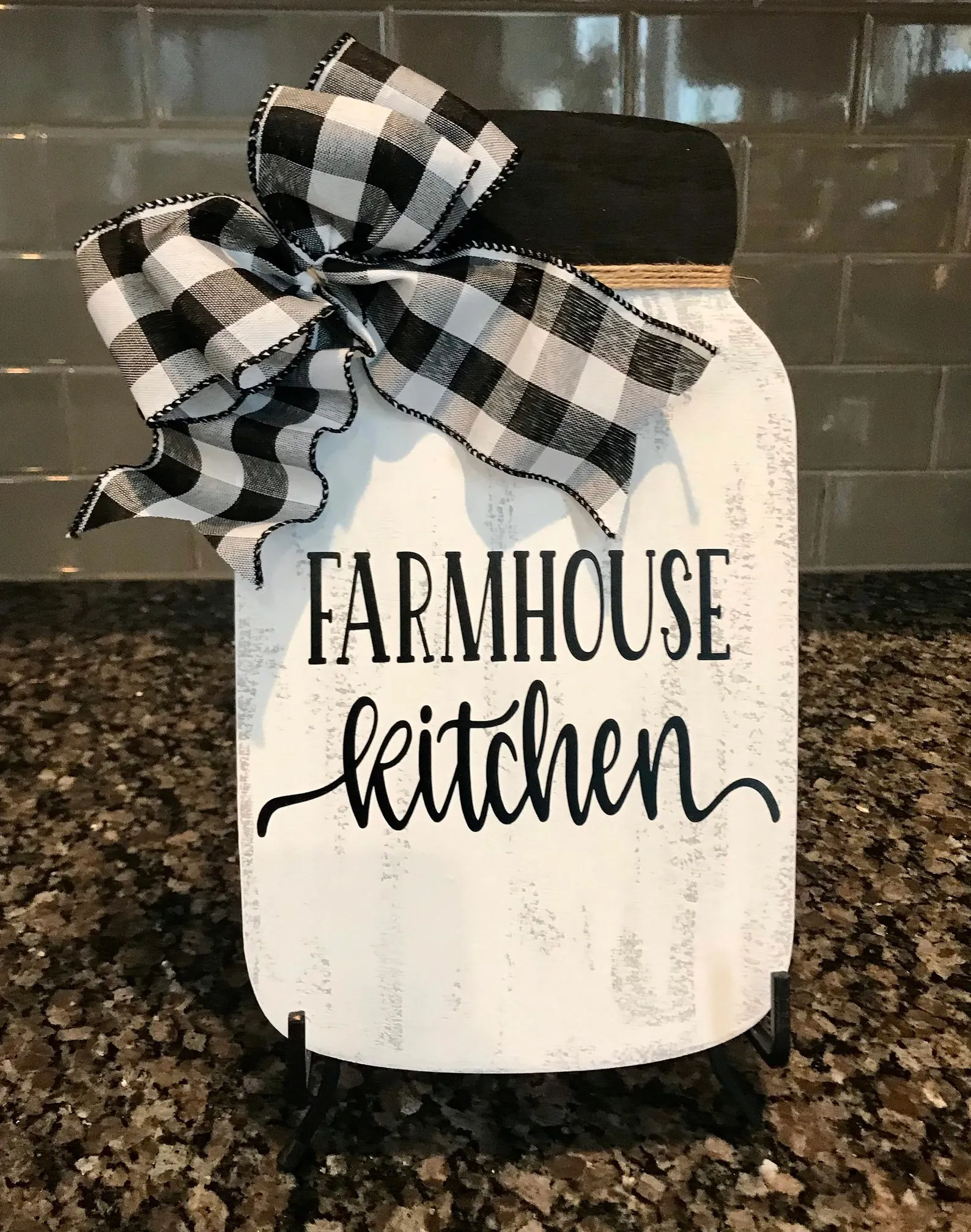 14784 cozy farmhouse kitchen