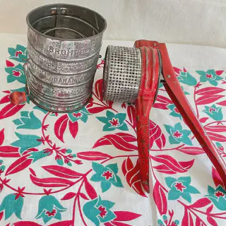 /img/14812-vintage-kitchen-accessories.webp