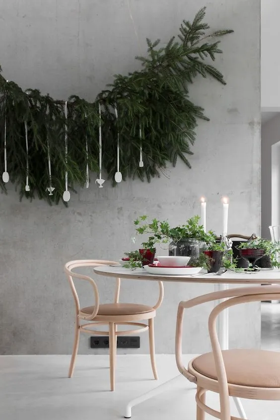 /img/14822-bistro-chair-table-setting.webp