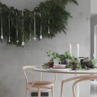 /img/14822-bistro-chair-table-setting.webp