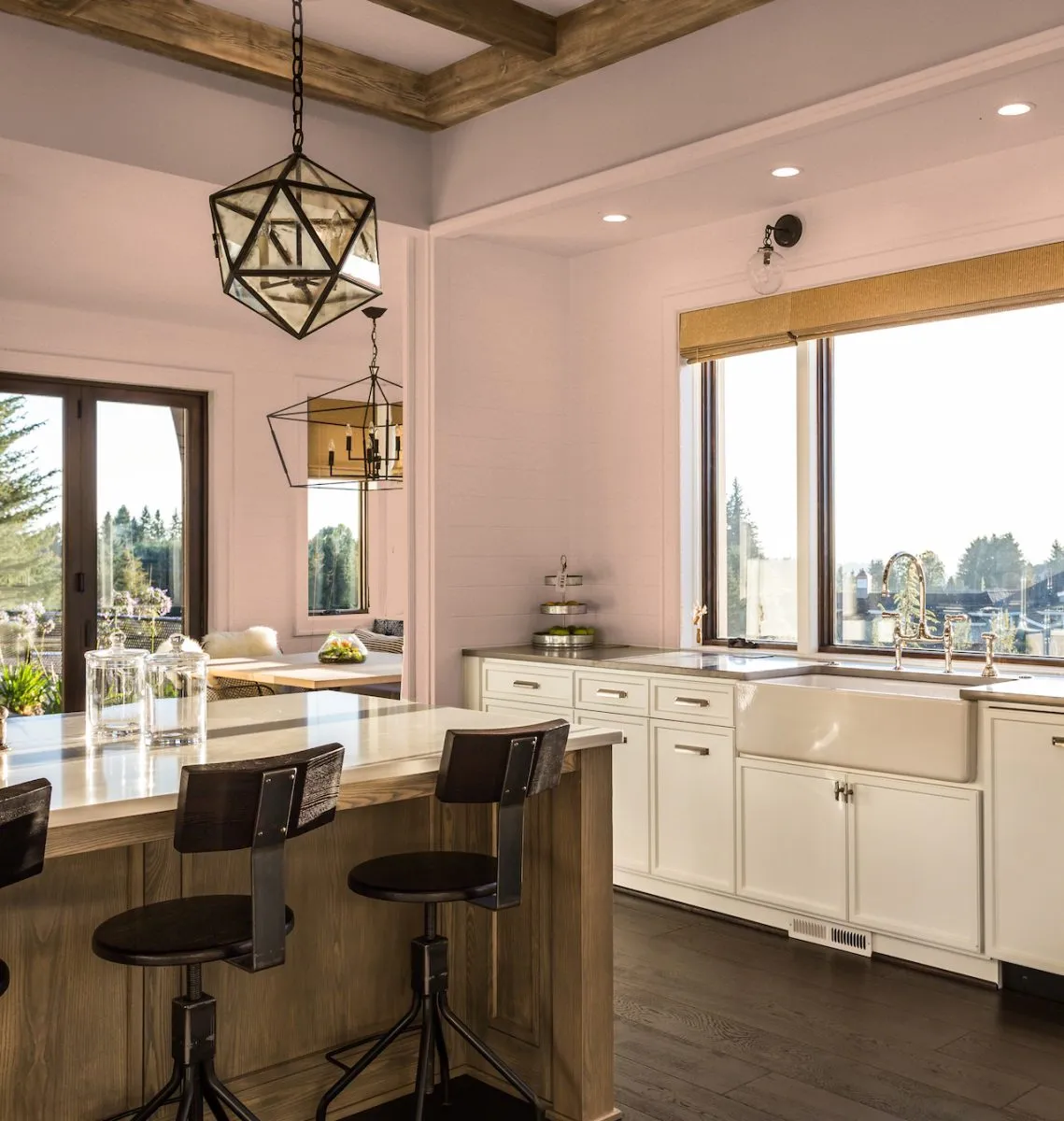 /img/14854-farmhouse-kitchen-style.webp